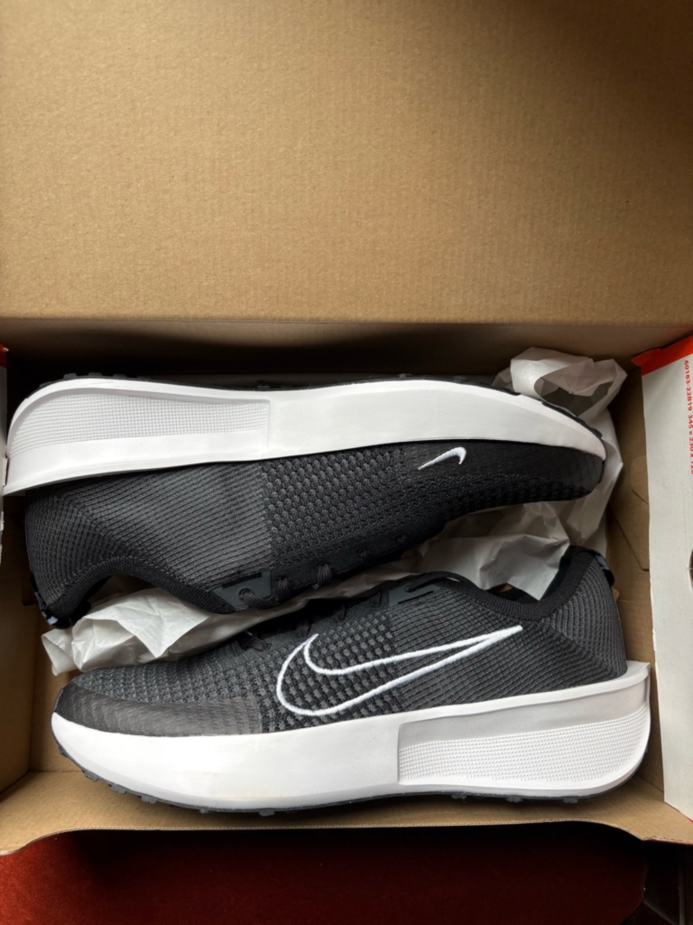 Nike Men’s Interact Run Running Shoes Size 11 lmteract Black/White - Brand New